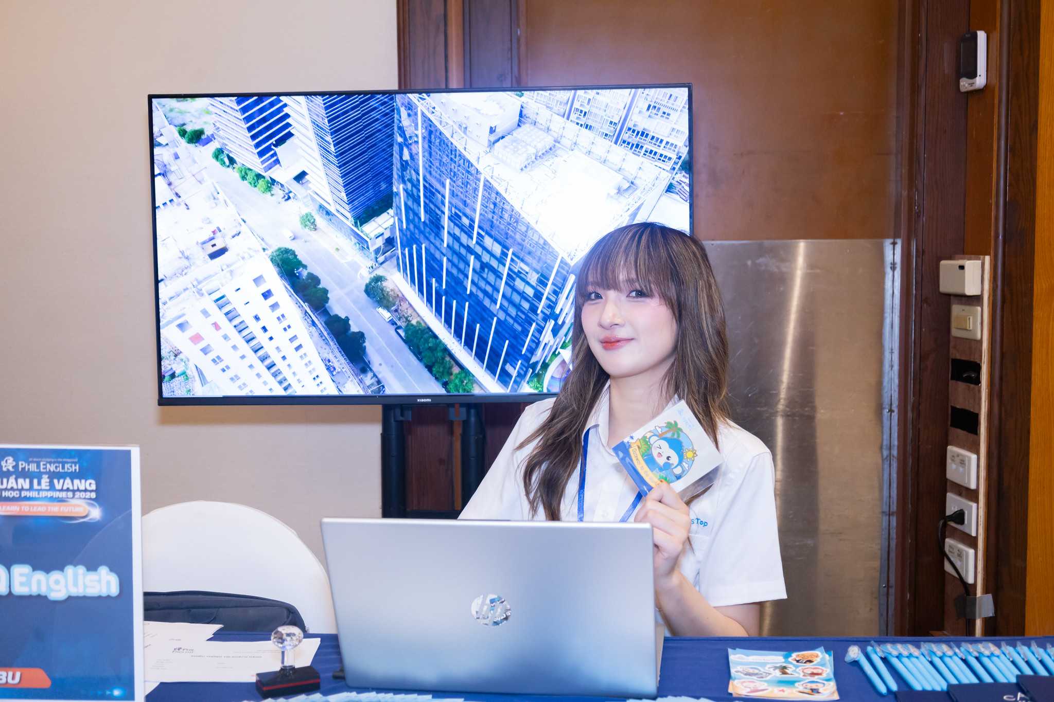 Phỏng vấn quản lý trường Anh ngữ QQ English