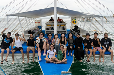 Trường Anh ngữ B'Cebu dành tặng voucher “The Island Day”
