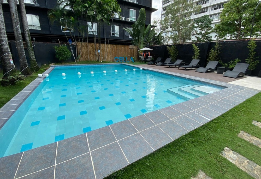 hồ bơi tại trường anh ngữ cella premium