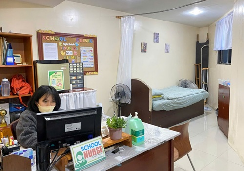review-co-so-vat-chat-truong-anh-ngu-pines-main-23