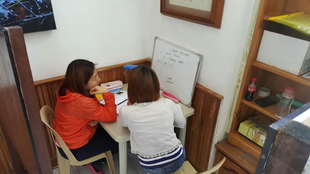 review-a-j-main-campus-dao-tao-giao-vien-thuong-xuyen-cam-ket-nang-cao-chat-luong-giang-day-11