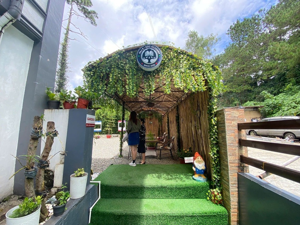 review-a-j-main-campus-dao-tao-giao-vien-thuong-xuyen-cam-ket-nang-cao-chat-luong-giang-day-2