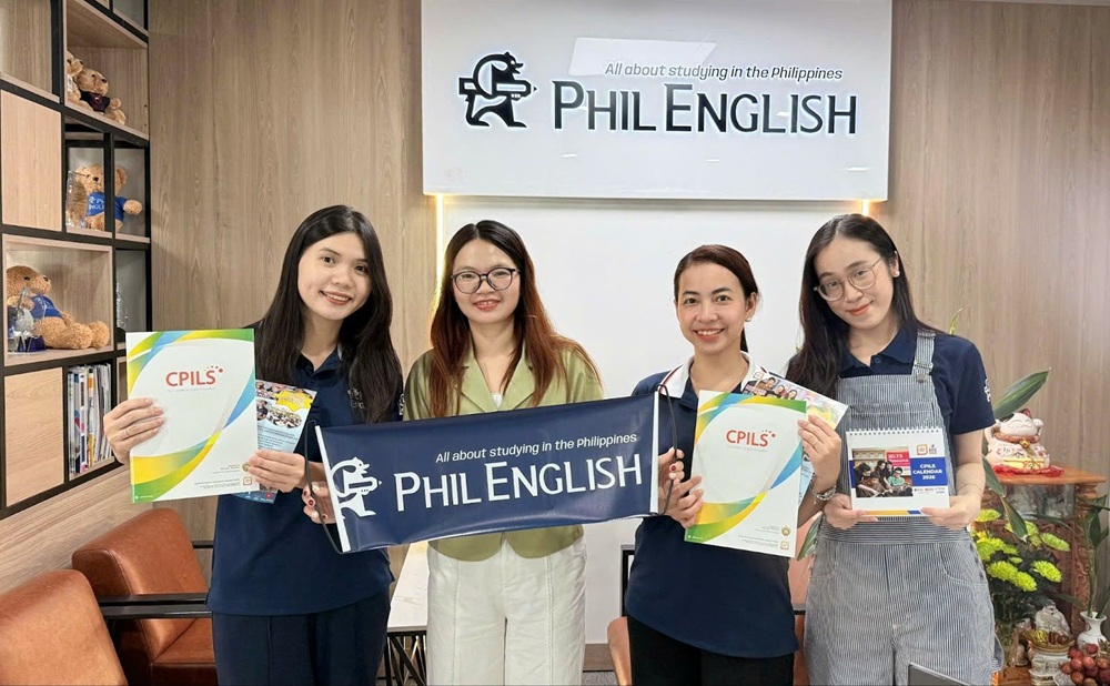 dai-dien-cpils-tham-van-phong-phil-english-vao-thang-12-2025-1