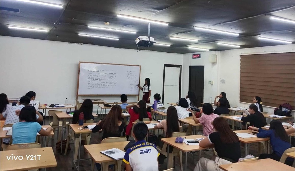 phong-van-quan-ly-truong-anh-ngu-smeag-2