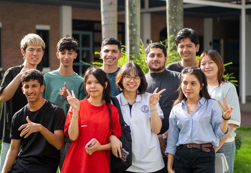 cam-nang-du-hoc-clark-thanh-pho-yen-binh-voi-nhieu-giao-vien-ban-ngu-17