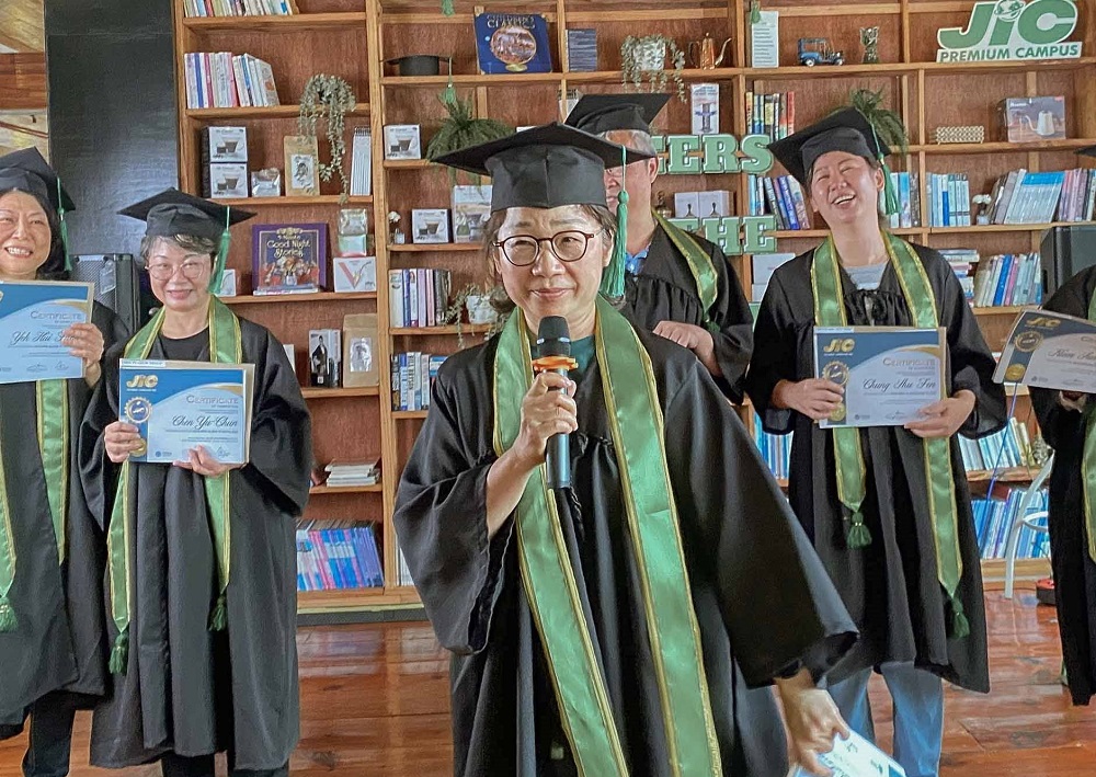 xu hướng du học philippines của người lớn tuổi 